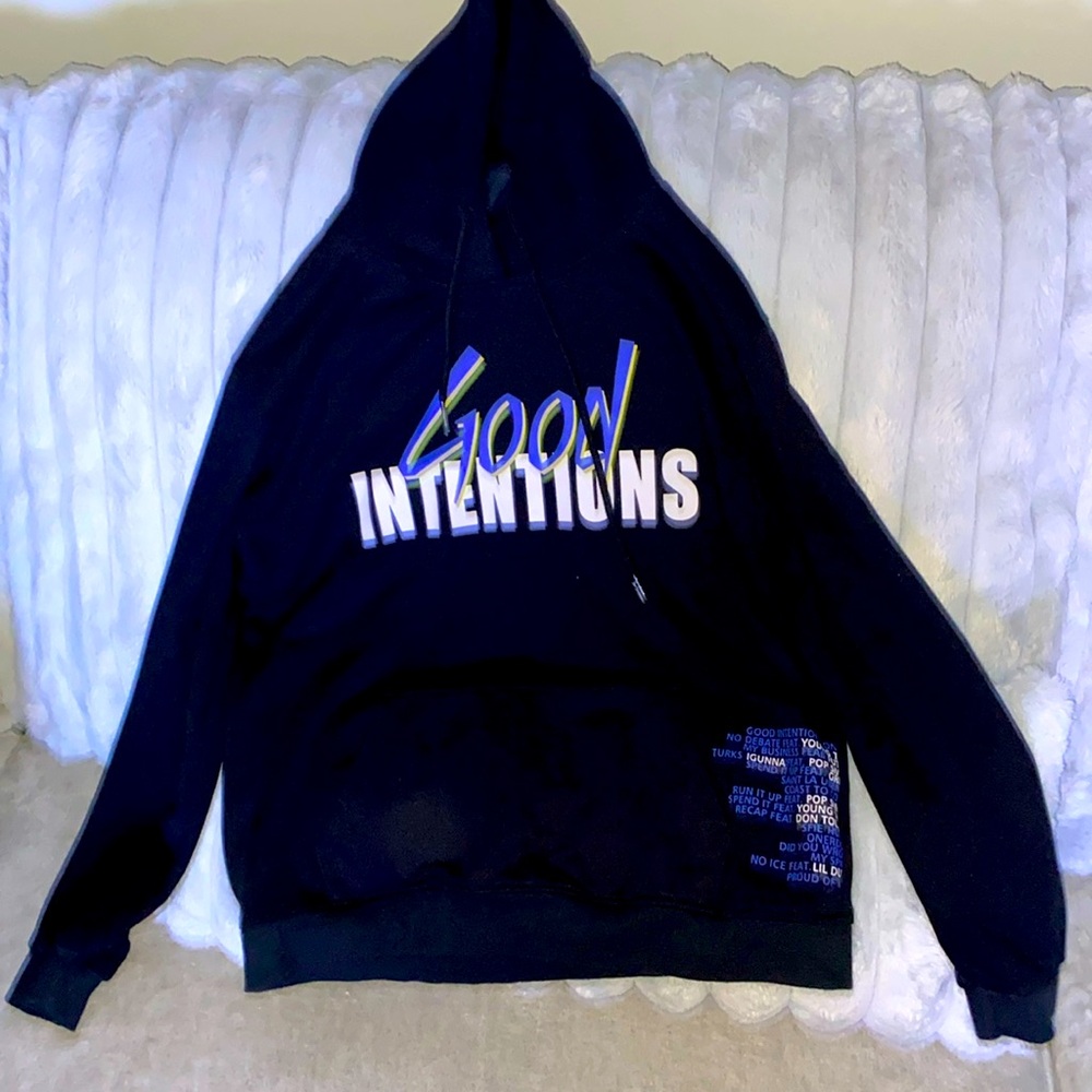 VLONE slightly worn well kept hoody black men’s size Small